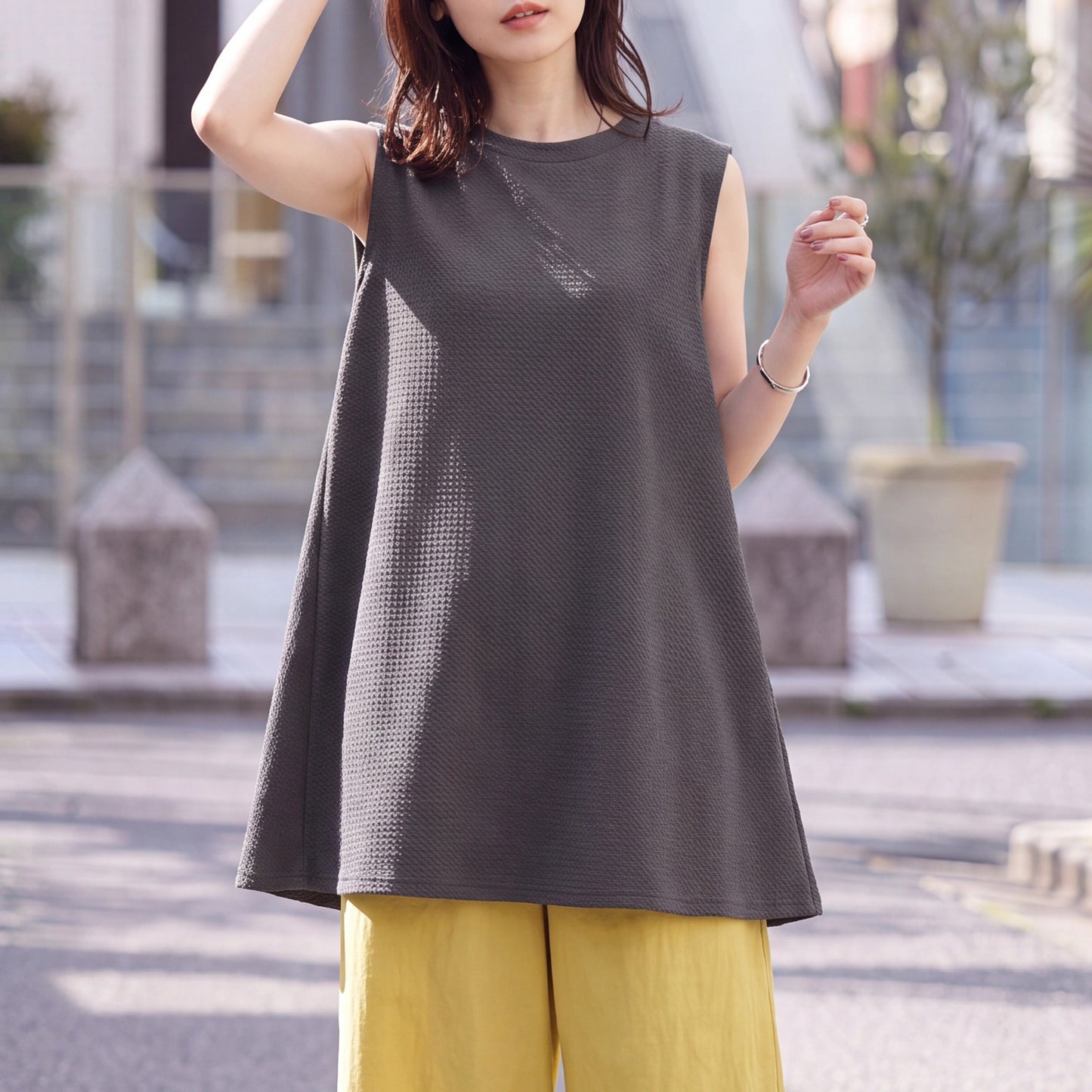 ジャガードノースリーブトップス
