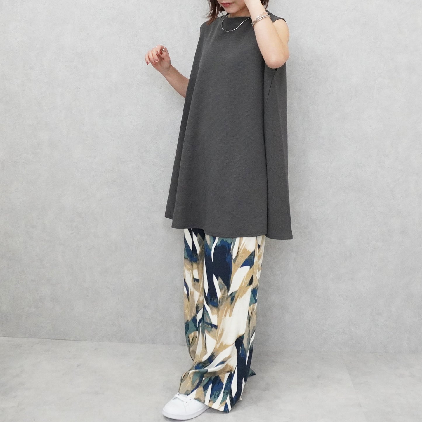 ジャガードノースリーブトップス