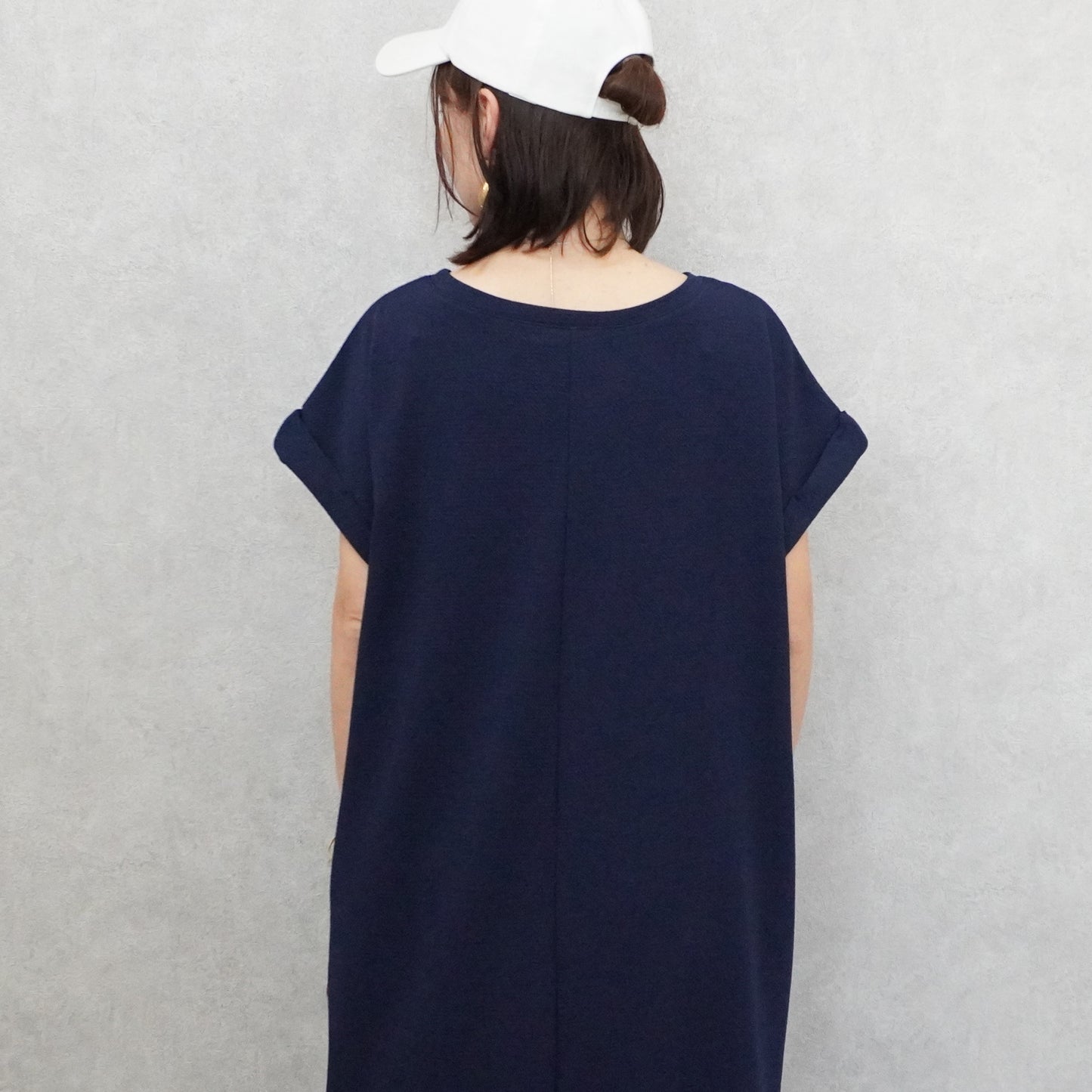 ターンバック袖ジャガードワンピース