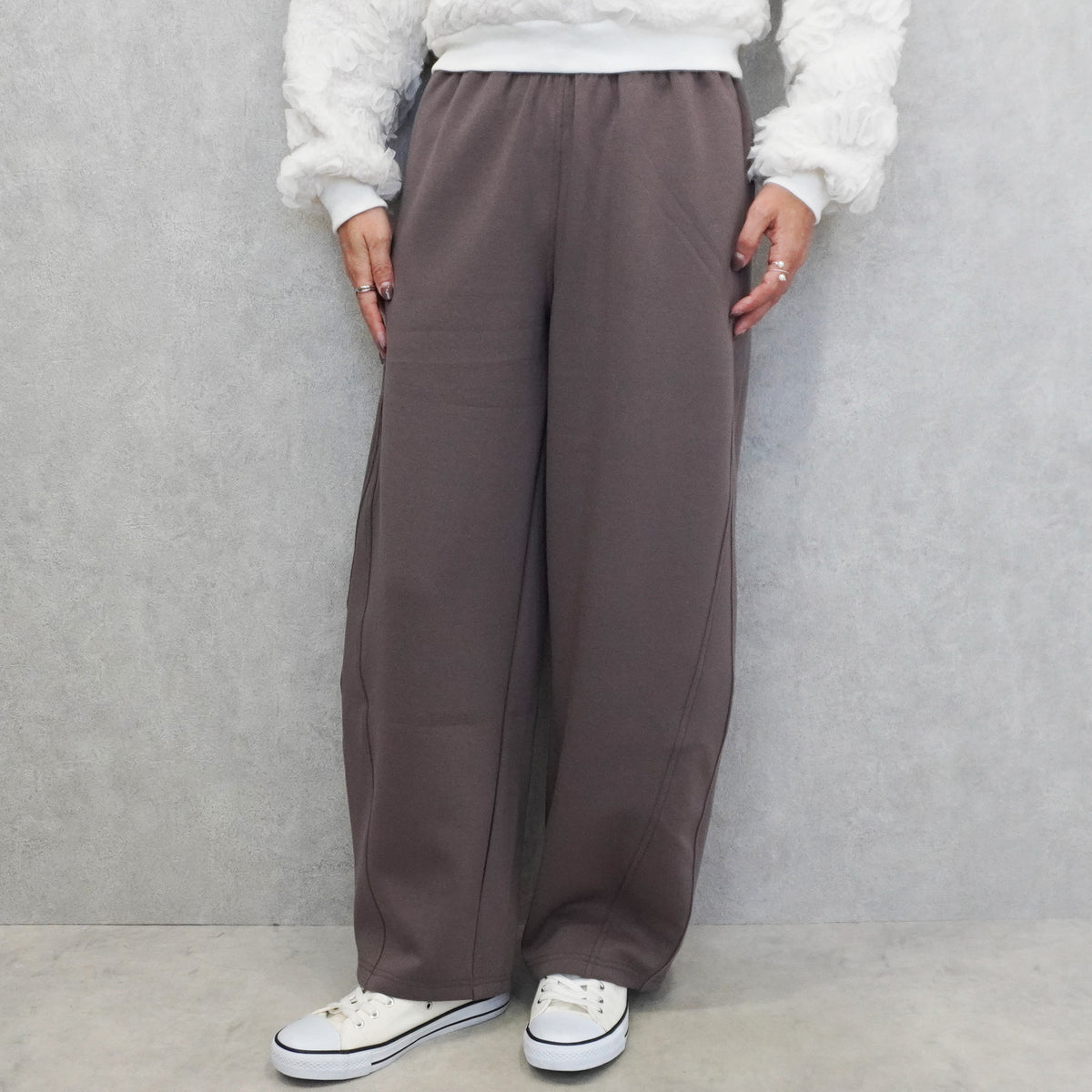 パフダンボールバレルパンツ