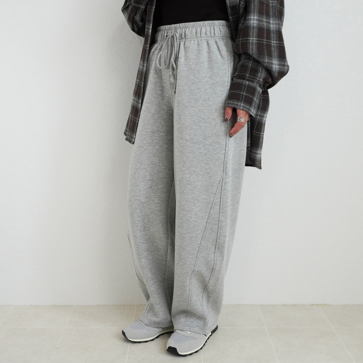 パフダンボールバレルパンツ