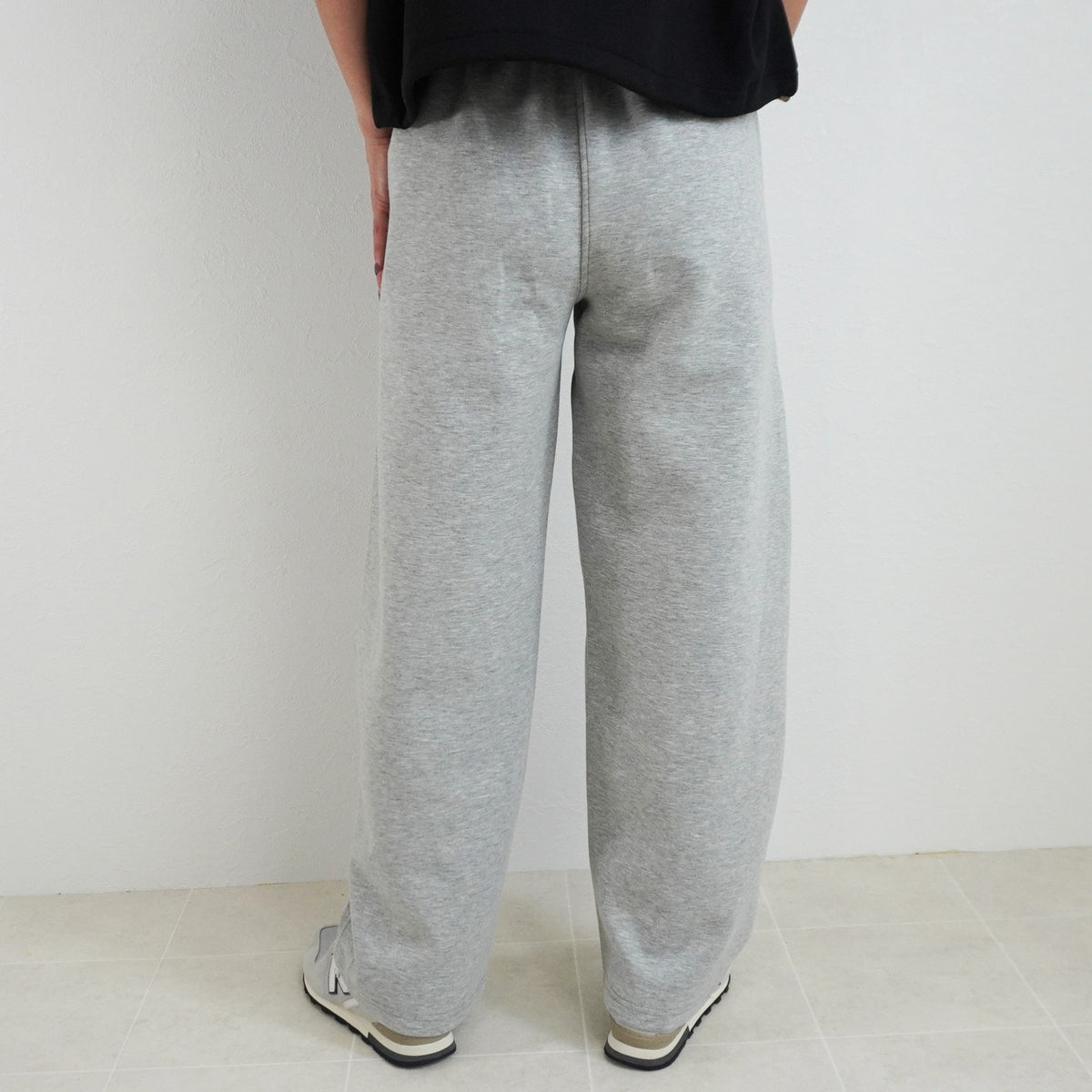 パフダンボールバレルパンツ