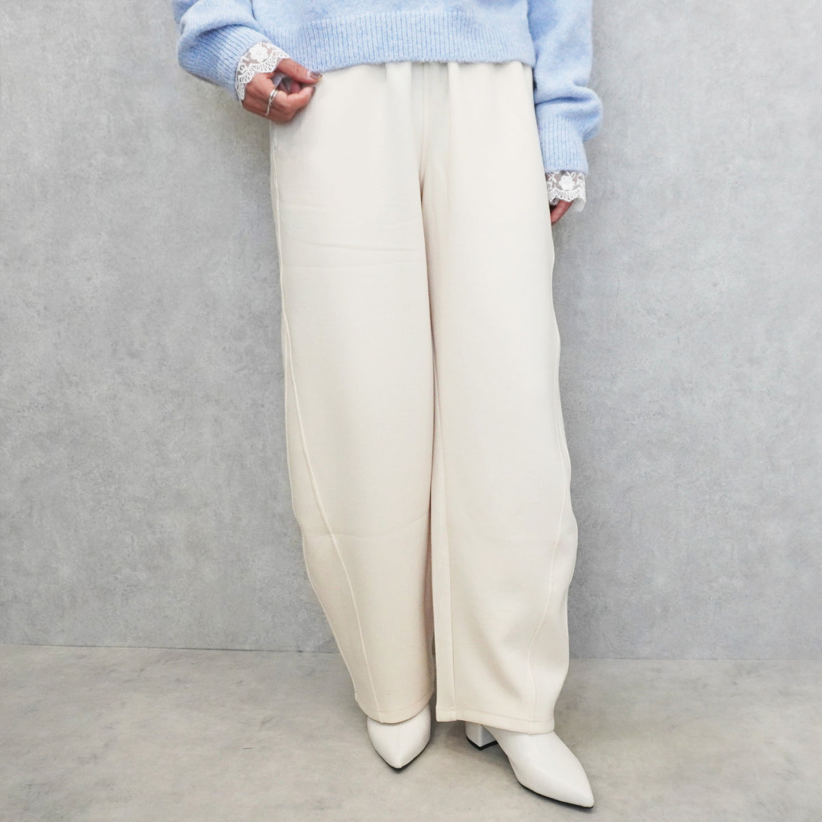 パフダンボールバレルパンツ