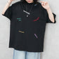 ランダム刺繍ロゴTシャツ