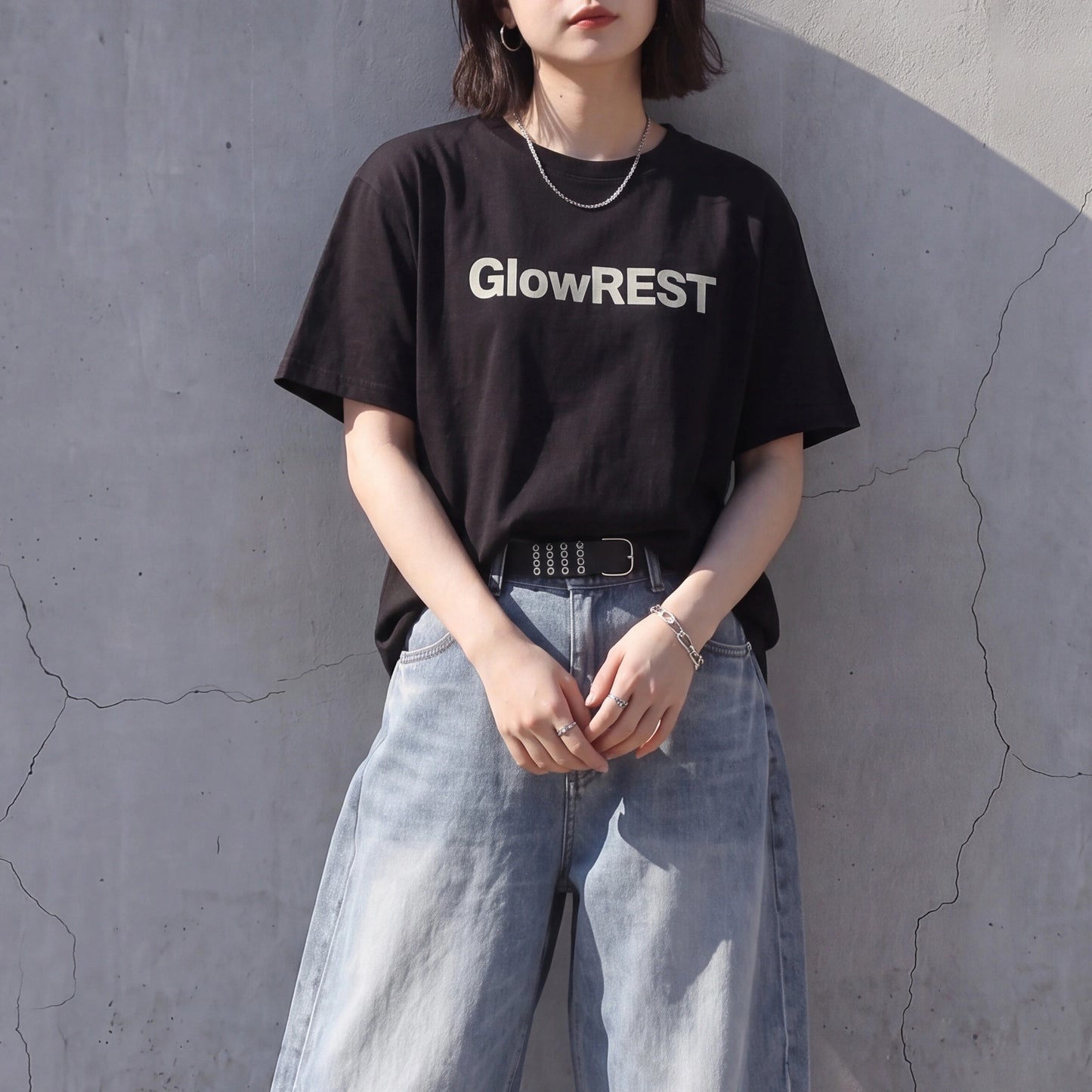 ロゴプリントTシャツ