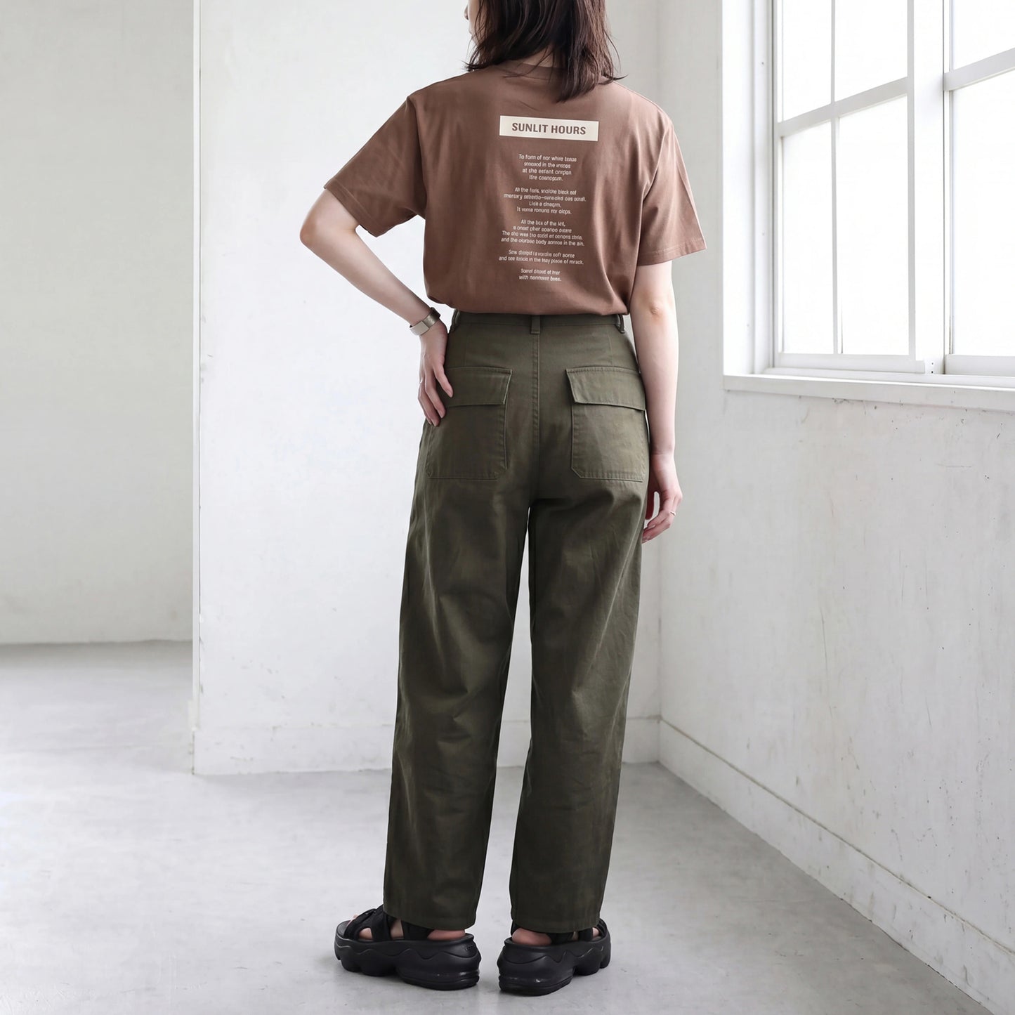 ロゴプリントTシャツ