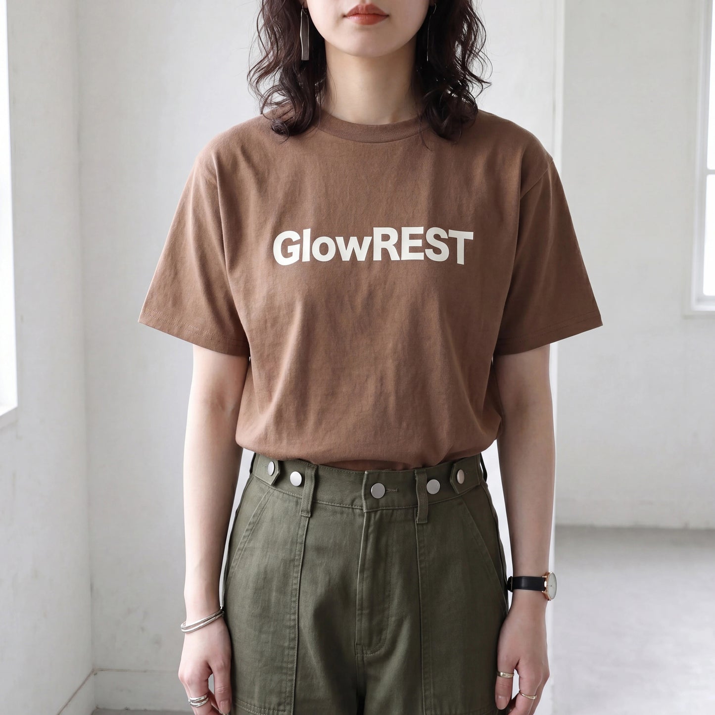 ロゴプリントTシャツ
