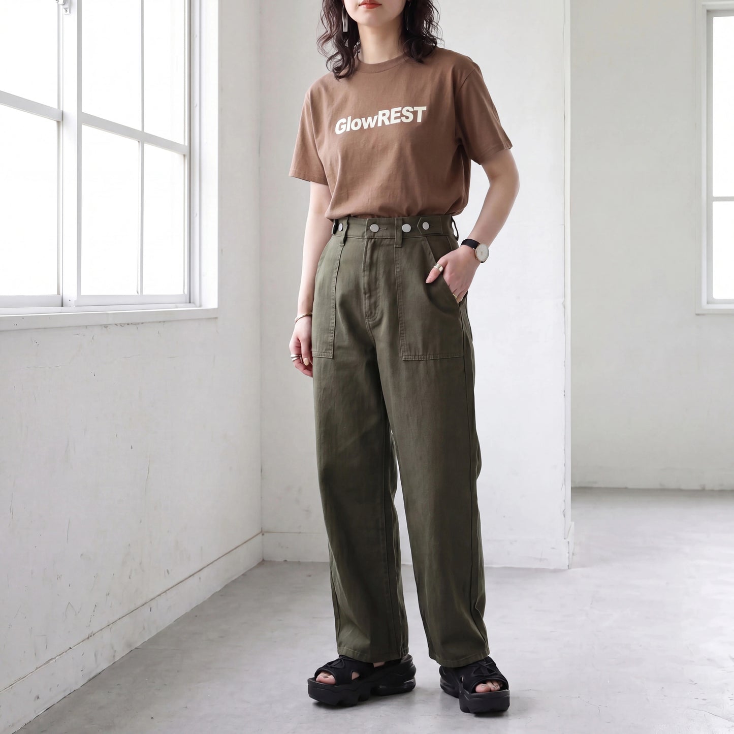 ロゴプリントTシャツ