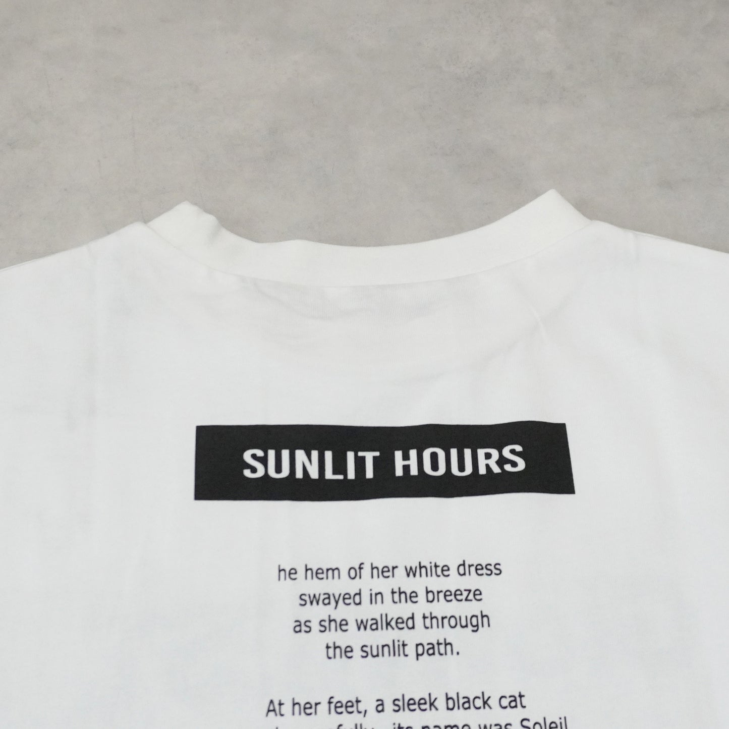 ロゴプリントTシャツ