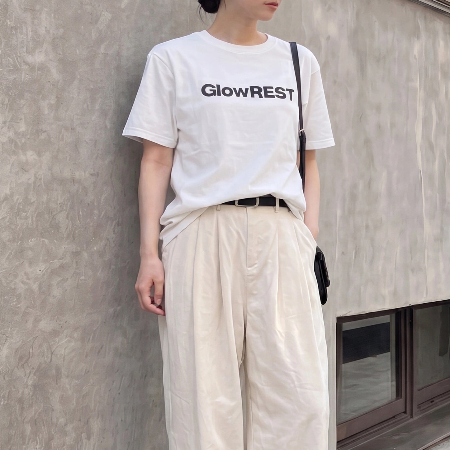ロゴプリントTシャツ