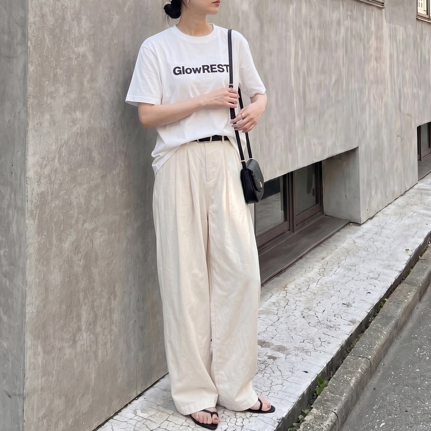 ロゴプリントTシャツ