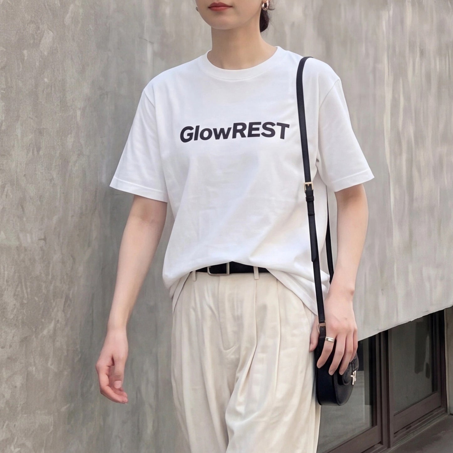 ロゴプリントTシャツ