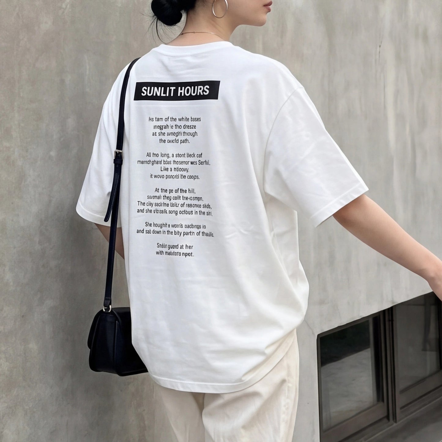 ロゴプリントTシャツ