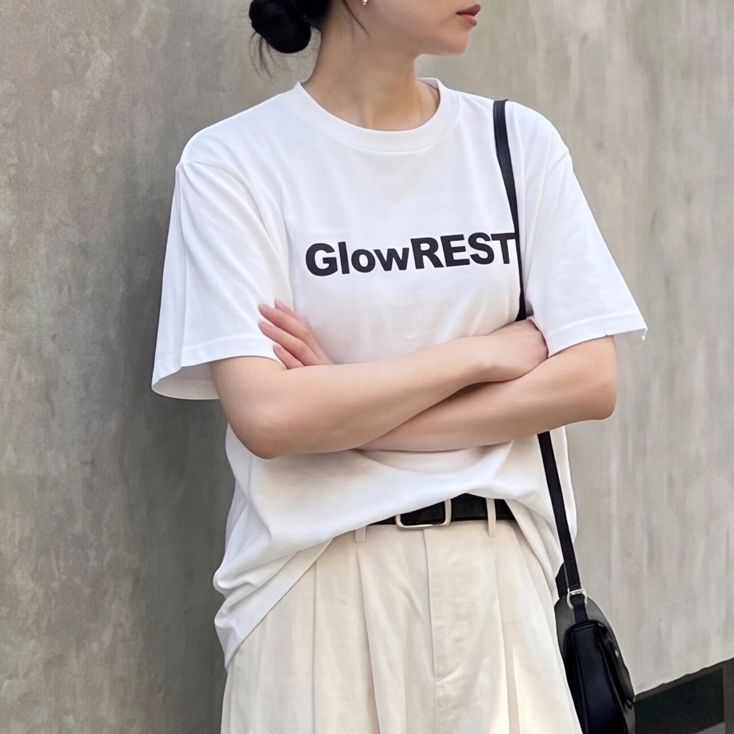 ロゴプリントTシャツ