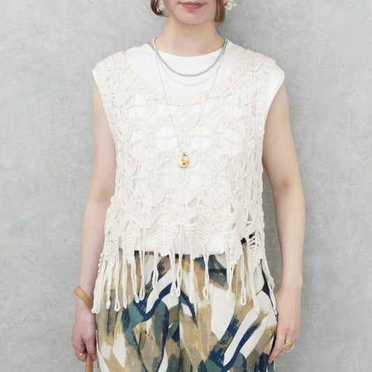 裾フリンジ透かし編みベスト