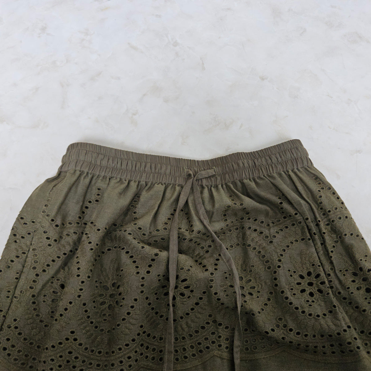 カットワークスカラップ刺繍ロングスカート