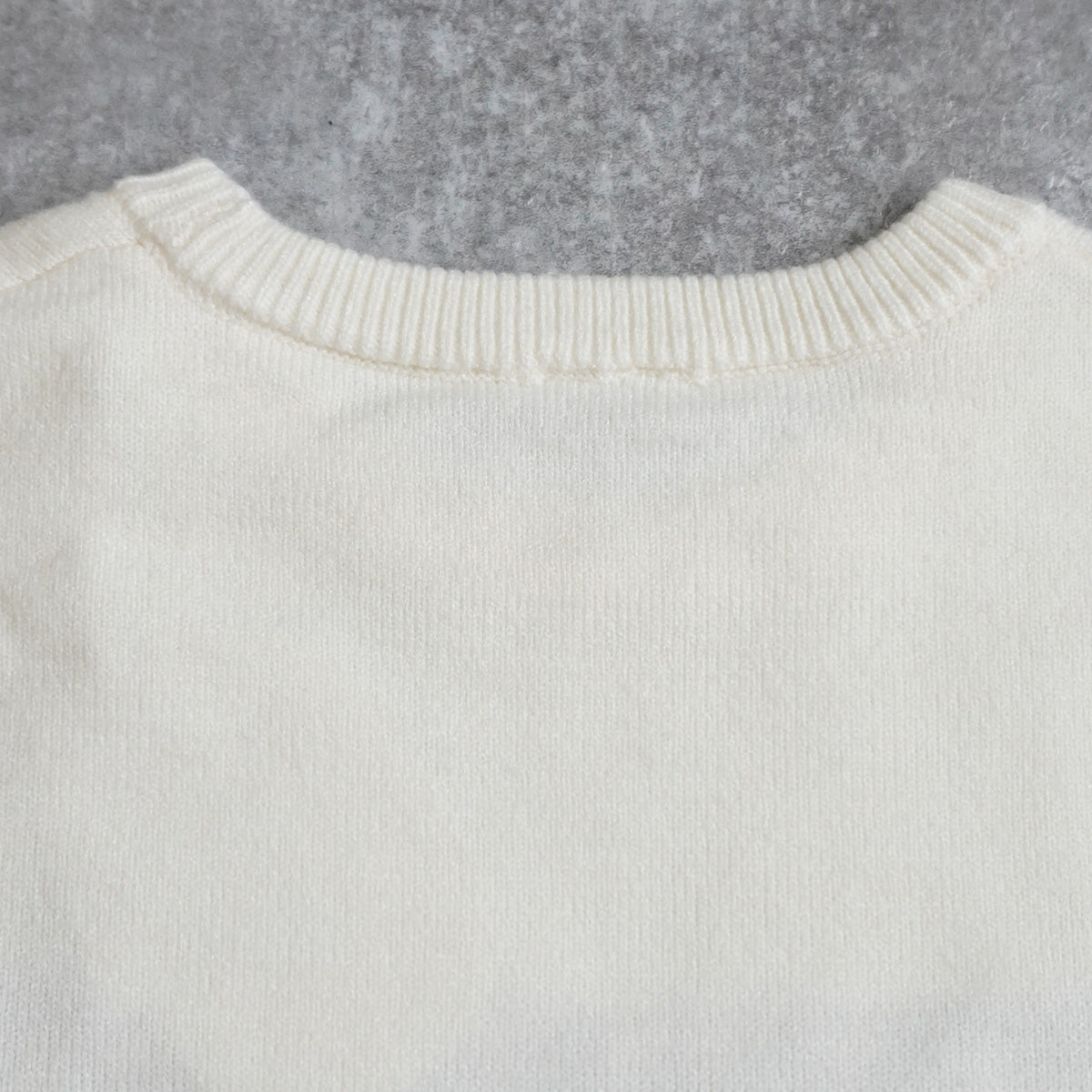 なめらかカレッジロゴジャガードニットプルオーバー