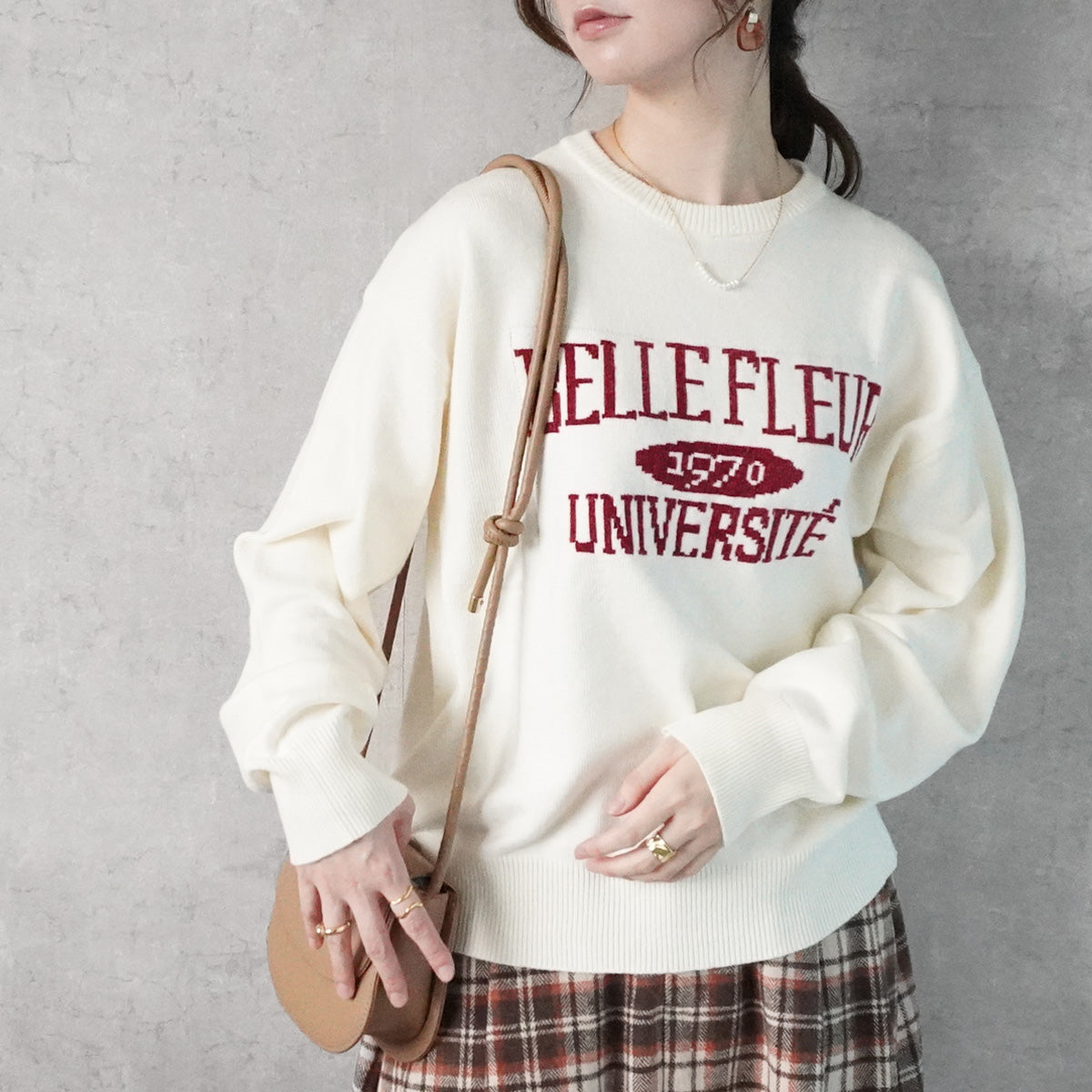 なめらかカレッジロゴジャガードニットプルオーバー