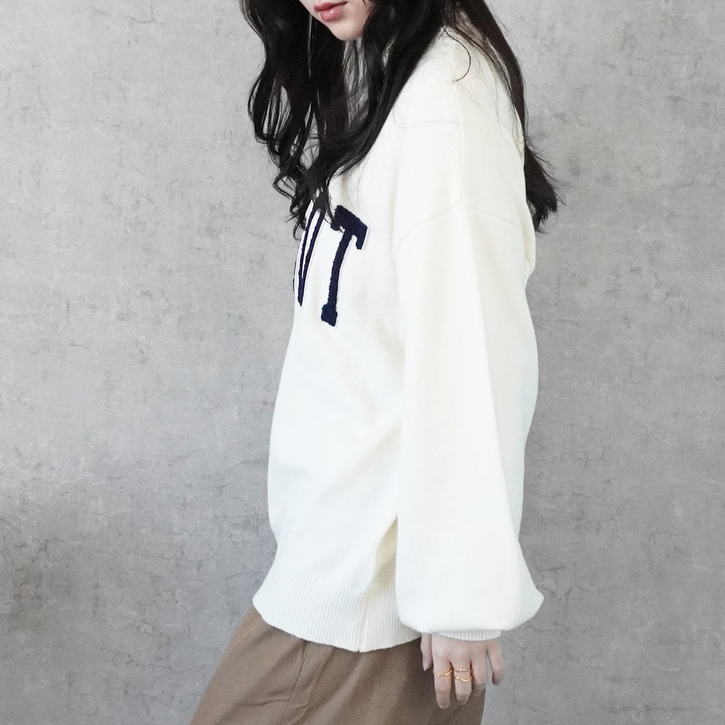 ワッペンロゴニットプルオーバー