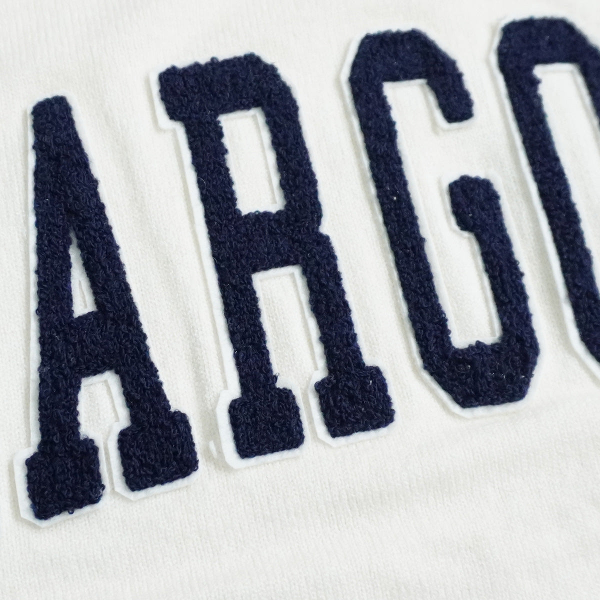 ワッペンロゴニットプルオーバー