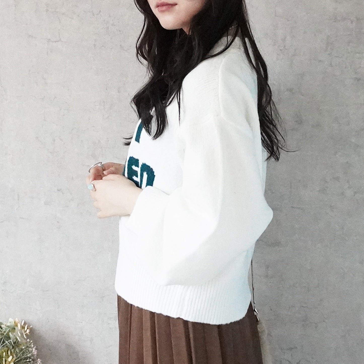 ふんわり起毛ロゴニットプルオーバー