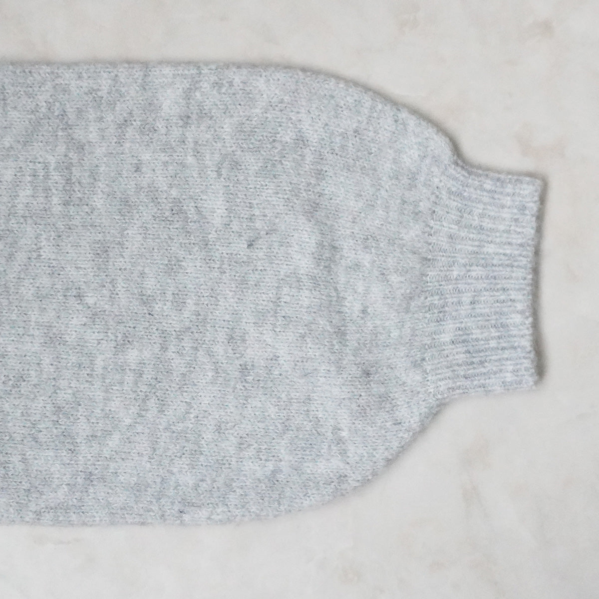 ふんわり起毛ロゴニットプルオーバー