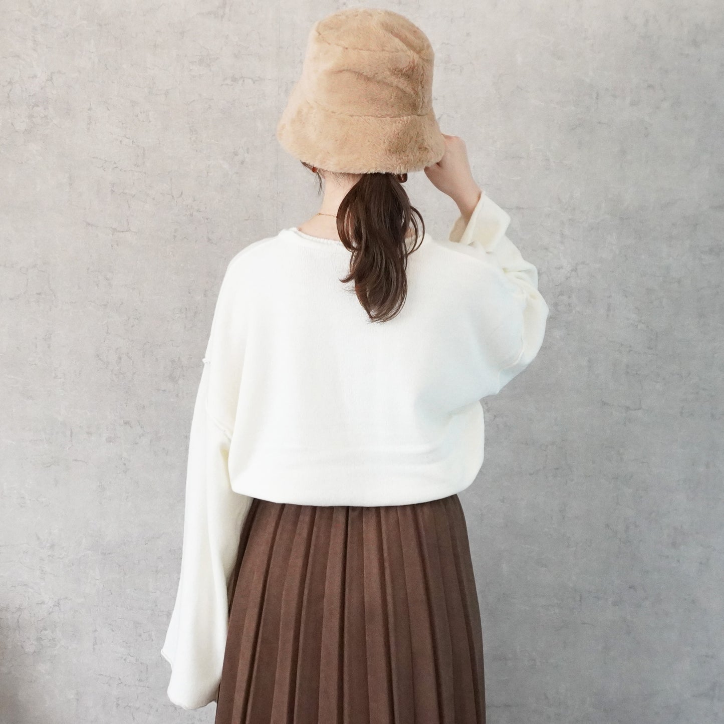 バイカラーメローニットプルオーバー