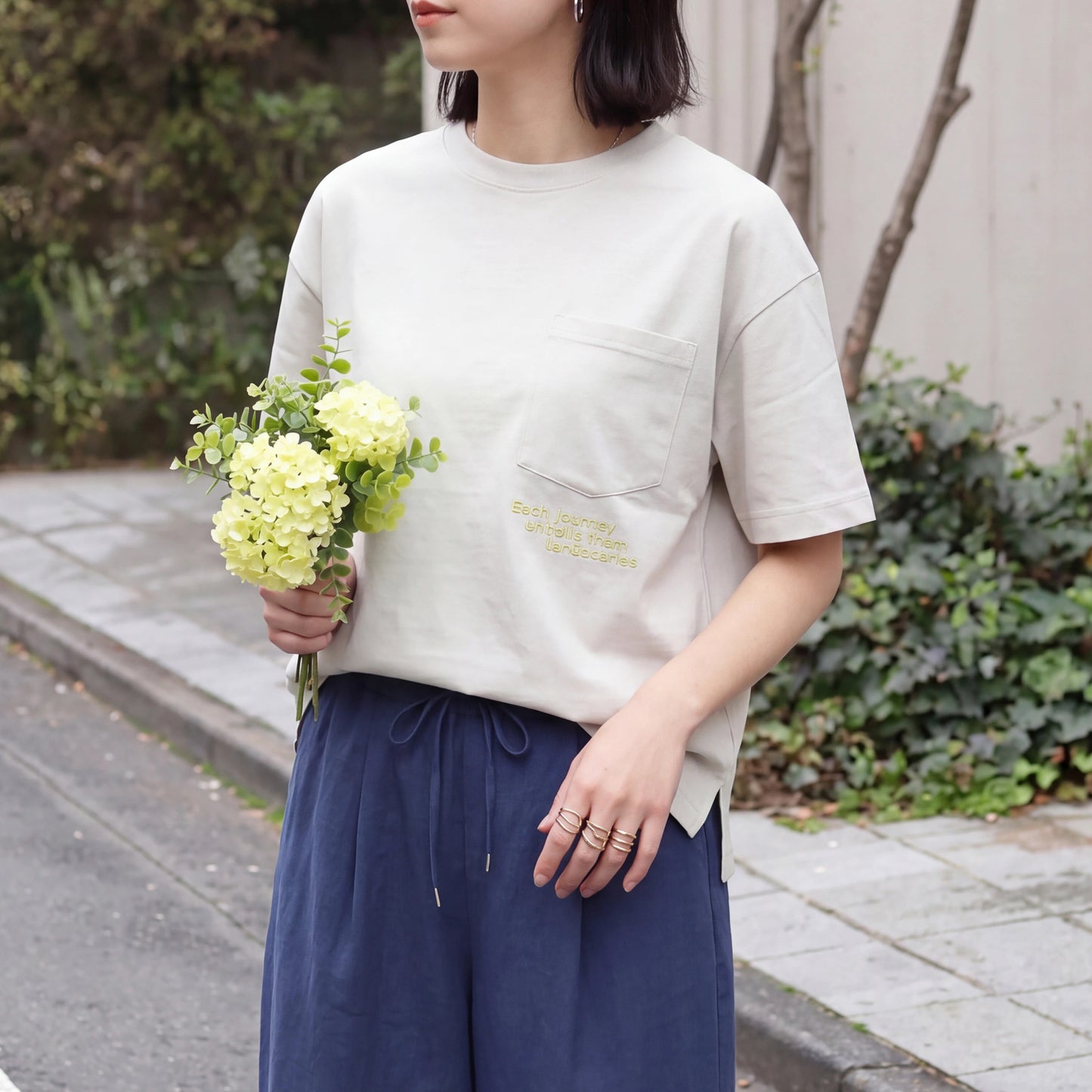 刺繍Tシャツ