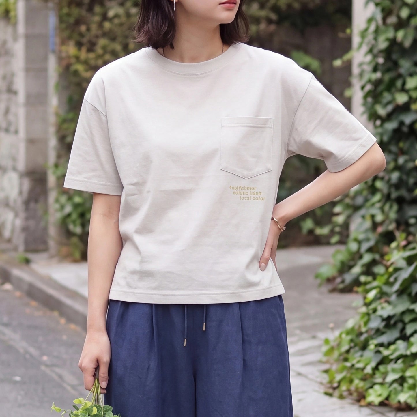 刺繍Tシャツ