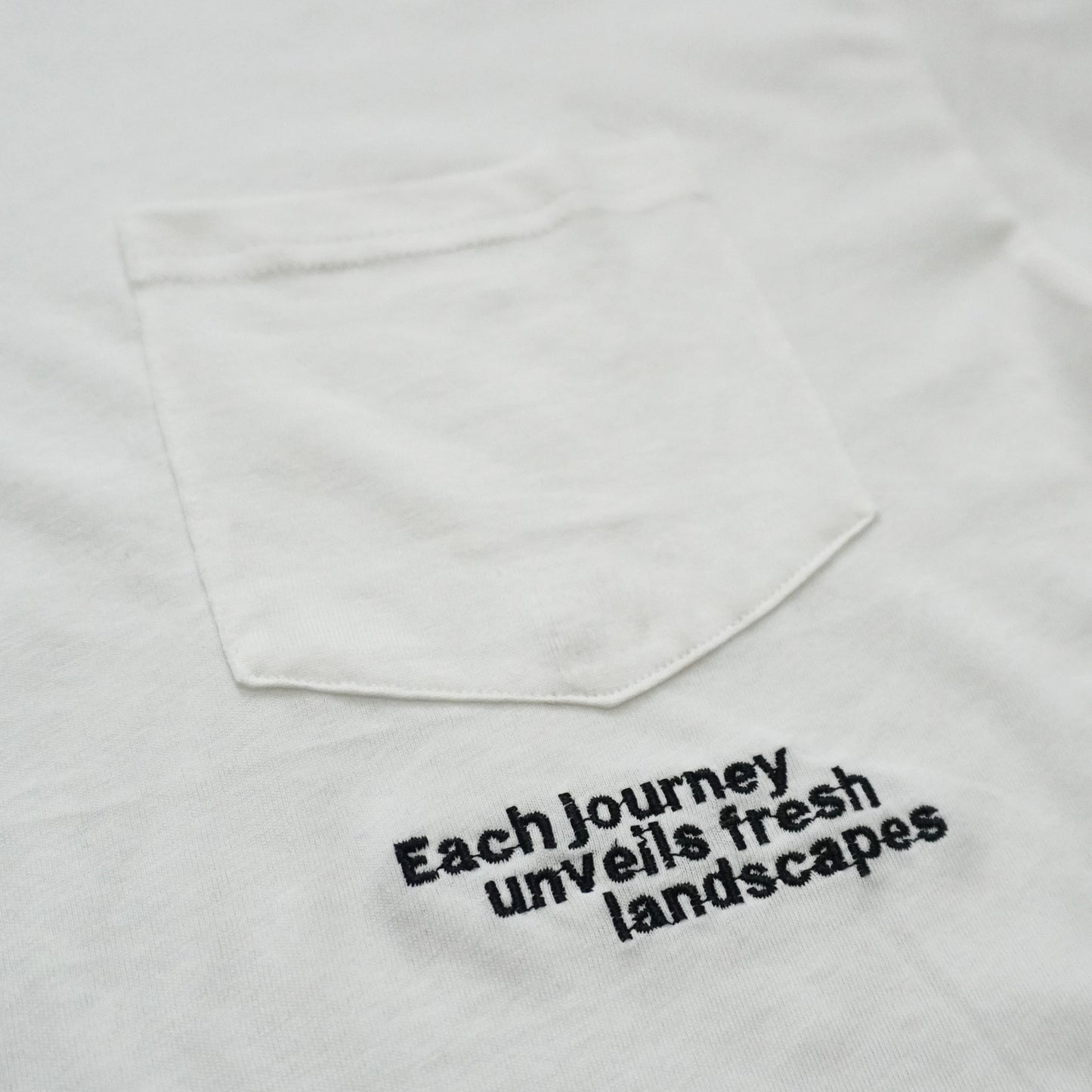刺繍Tシャツ