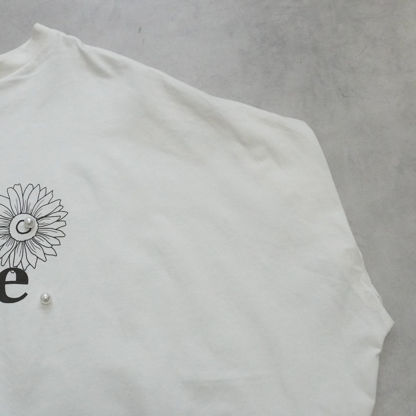 パールプリントTシャツ
