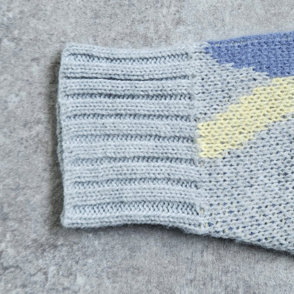 マーブル模様ニュアンスニット