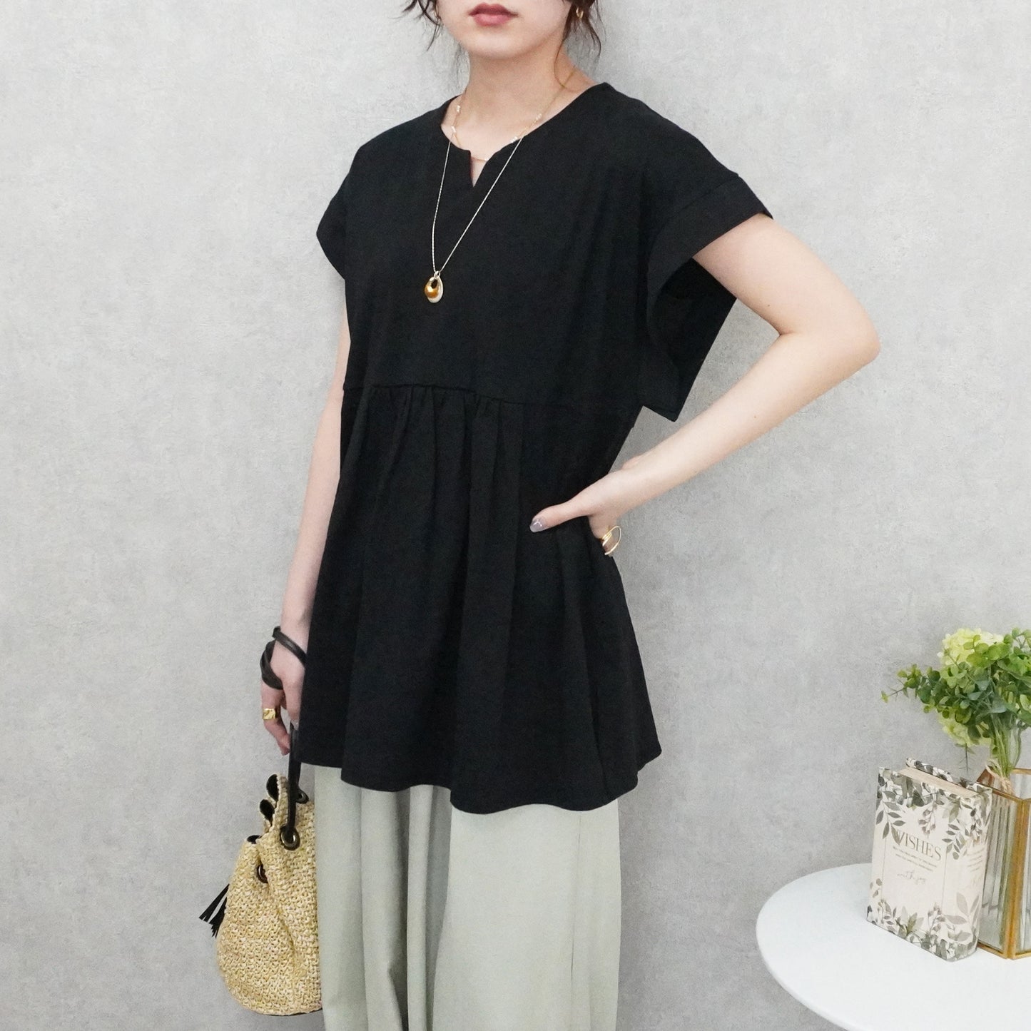 ミニVネックペプラムフレンチTシャツ【一部予約】