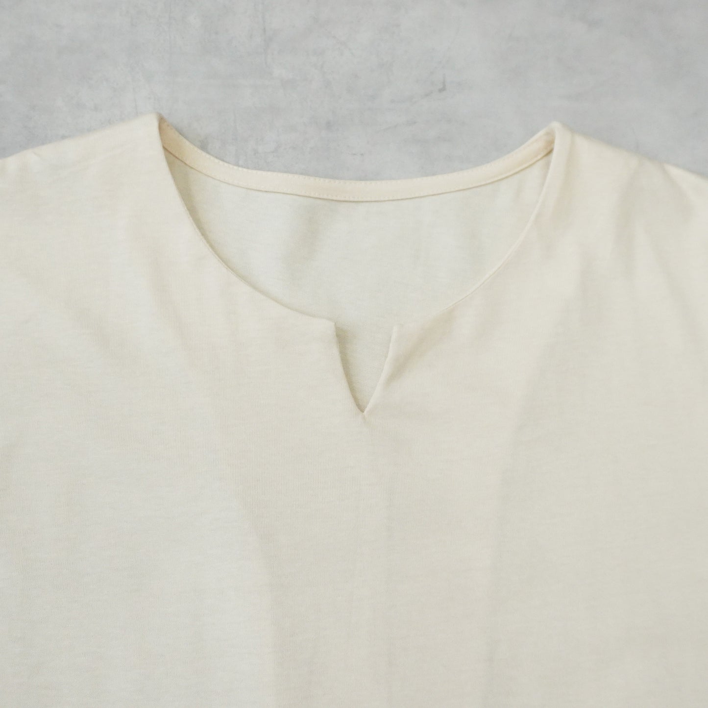 ミニVネックペプラムフレンチTシャツ【一部予約】