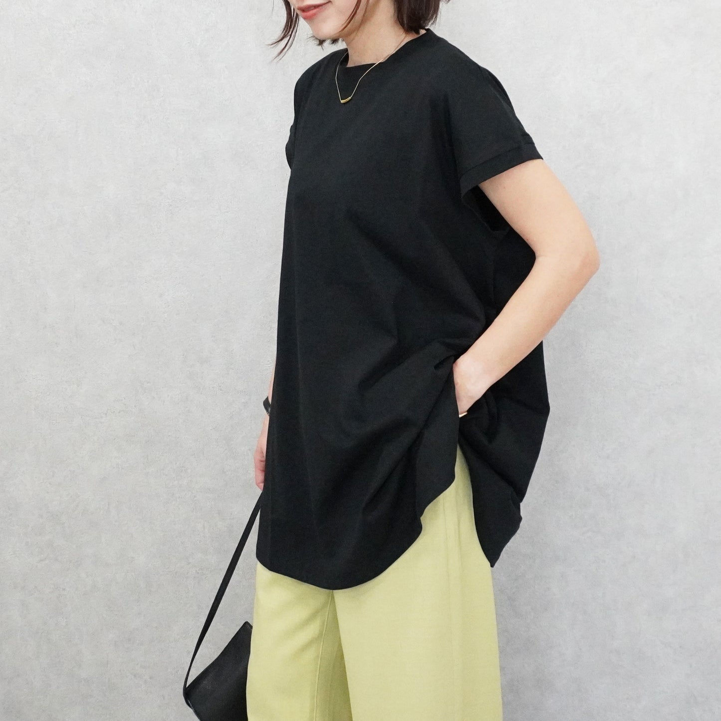 接触冷感フレンチフレアTシャツ
