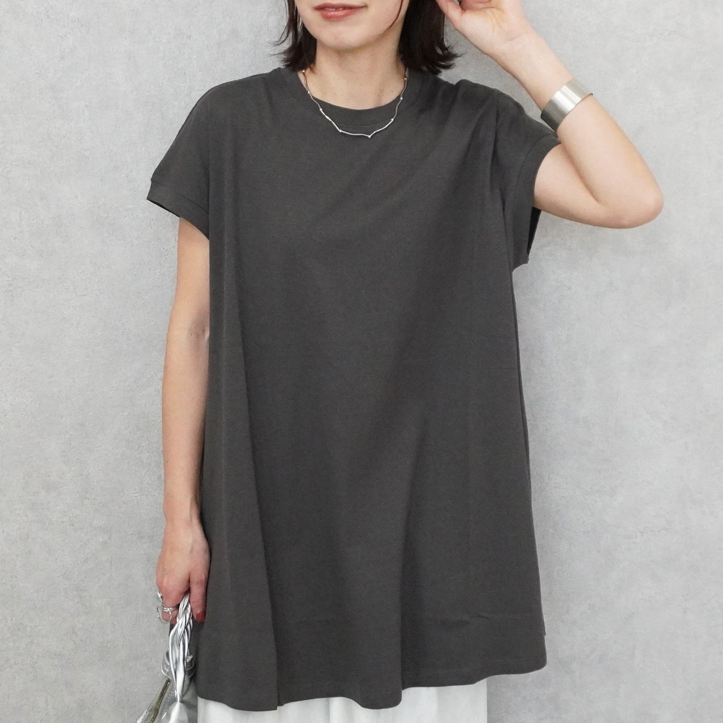 接触冷感フレンチフレアTシャツ