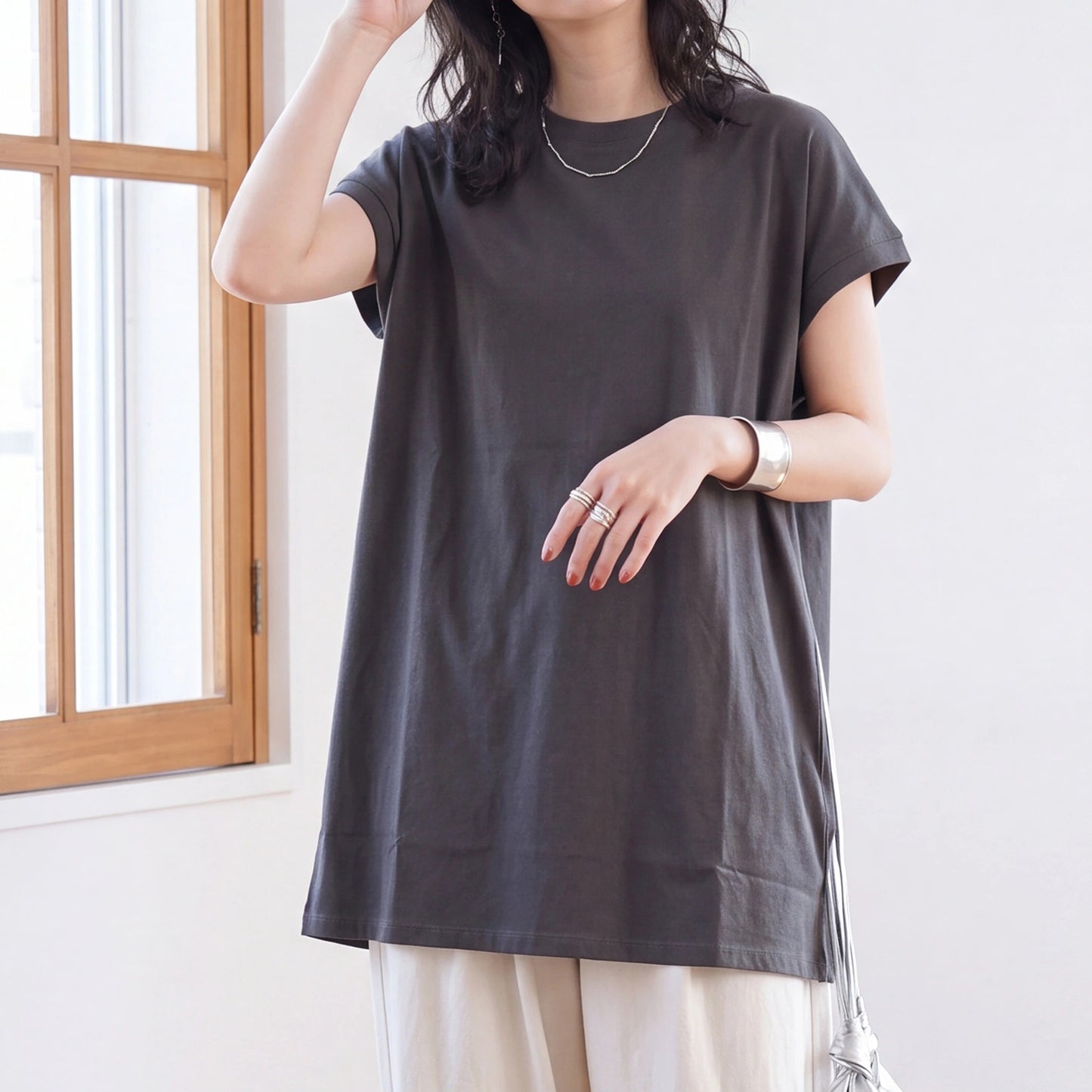 接触冷感フレンチフレアTシャツ