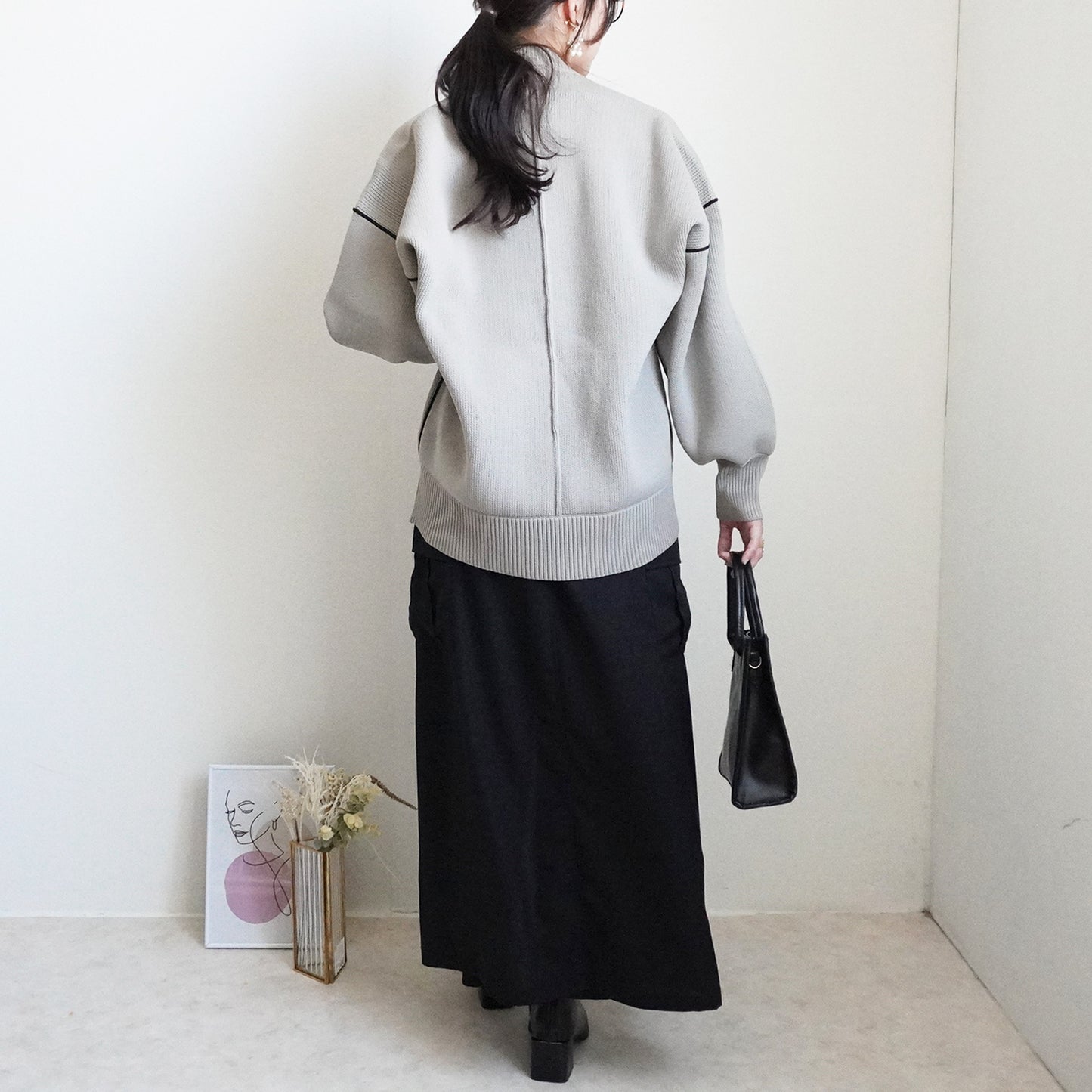 配色パイピングダンボールニット