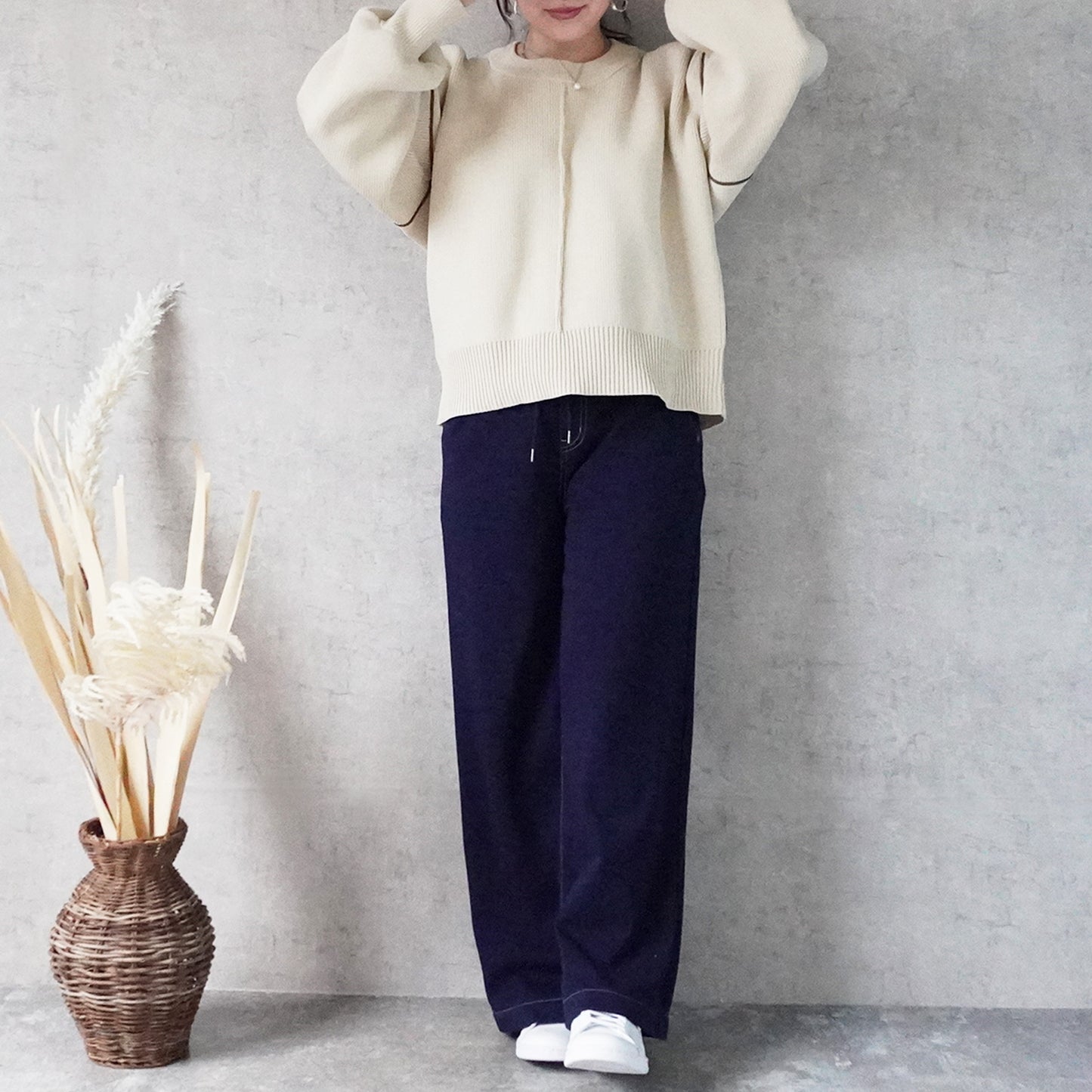 配色パイピングダンボールニット