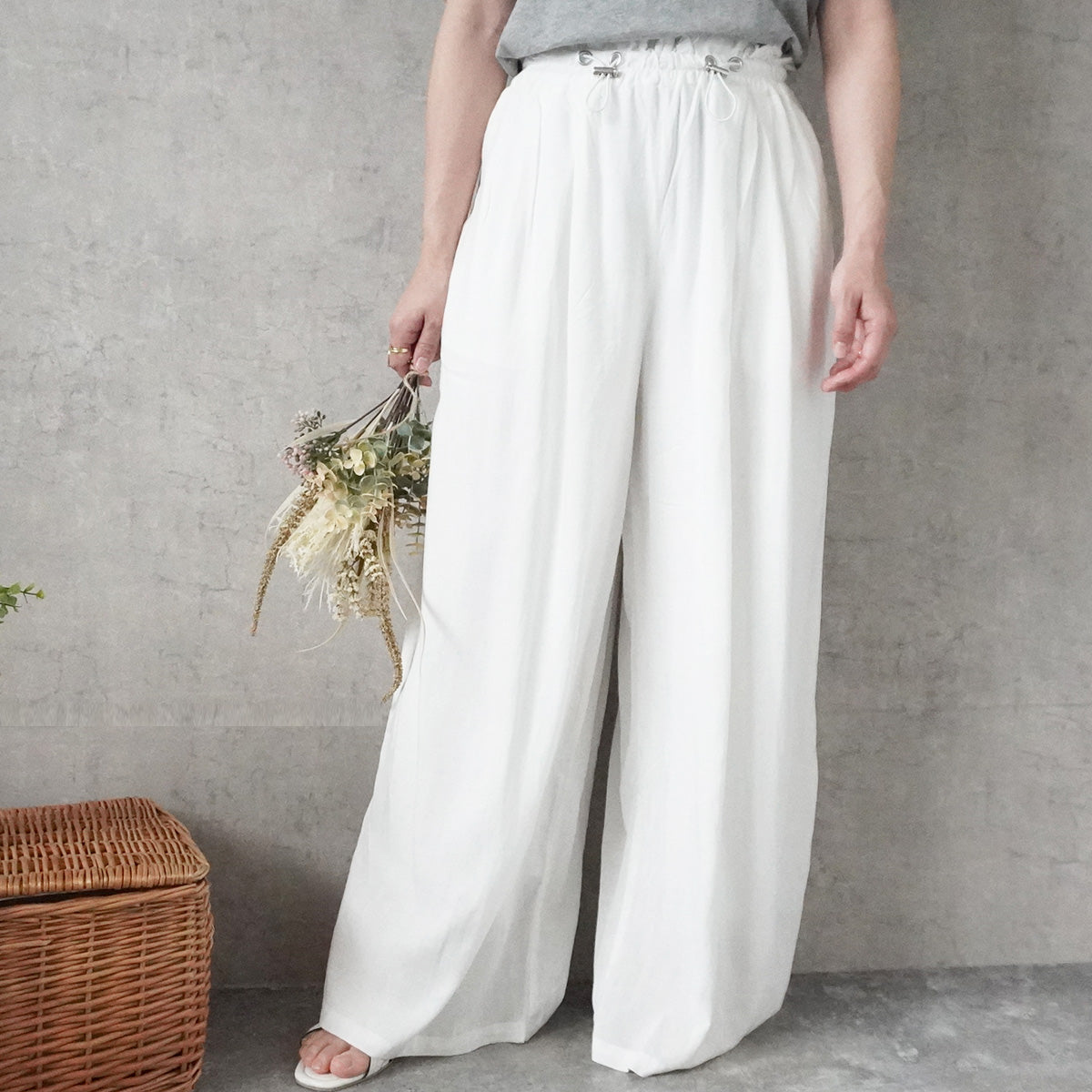 ドロストリネンワイドパンツ