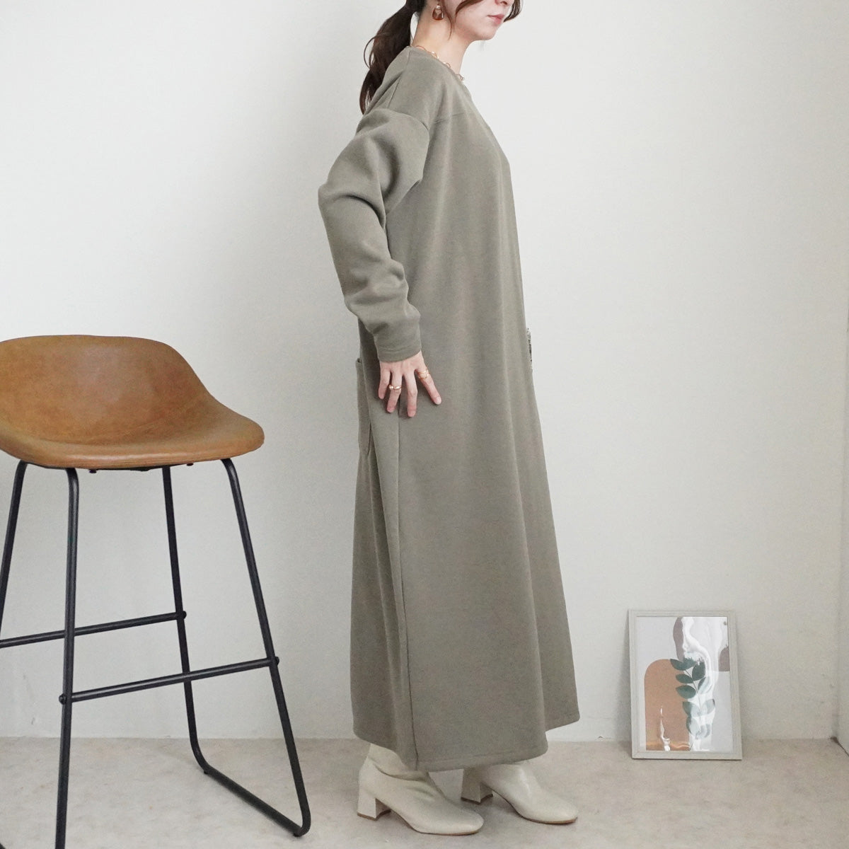 裏シャギーアルガンオイル加工同色ステッチワンピース