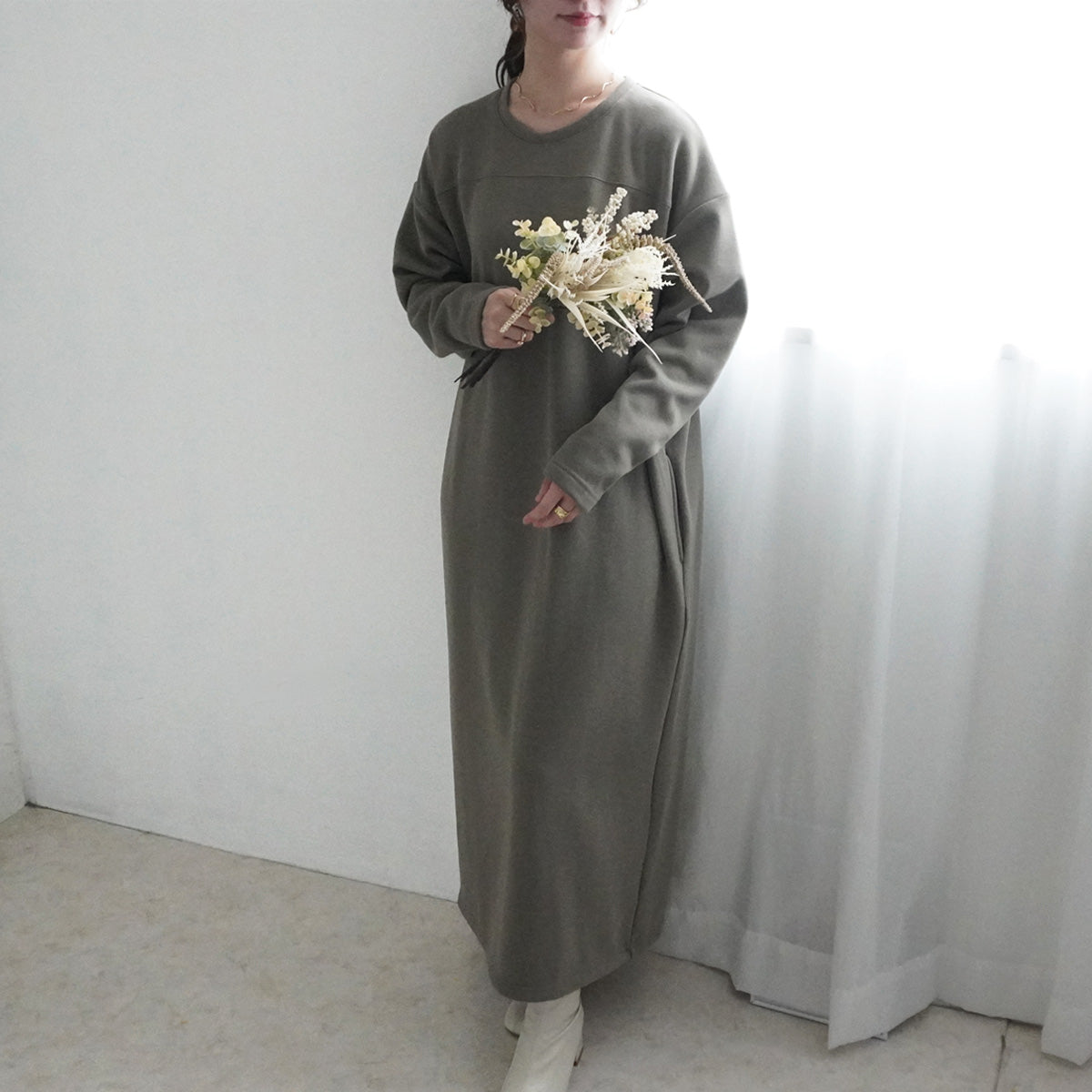 裏シャギーアルガンオイル加工同色ステッチワンピース