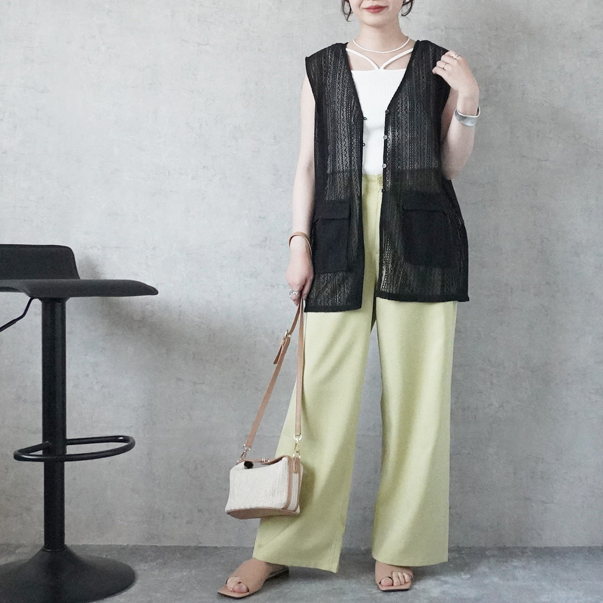 透かし編みレースジレベスト