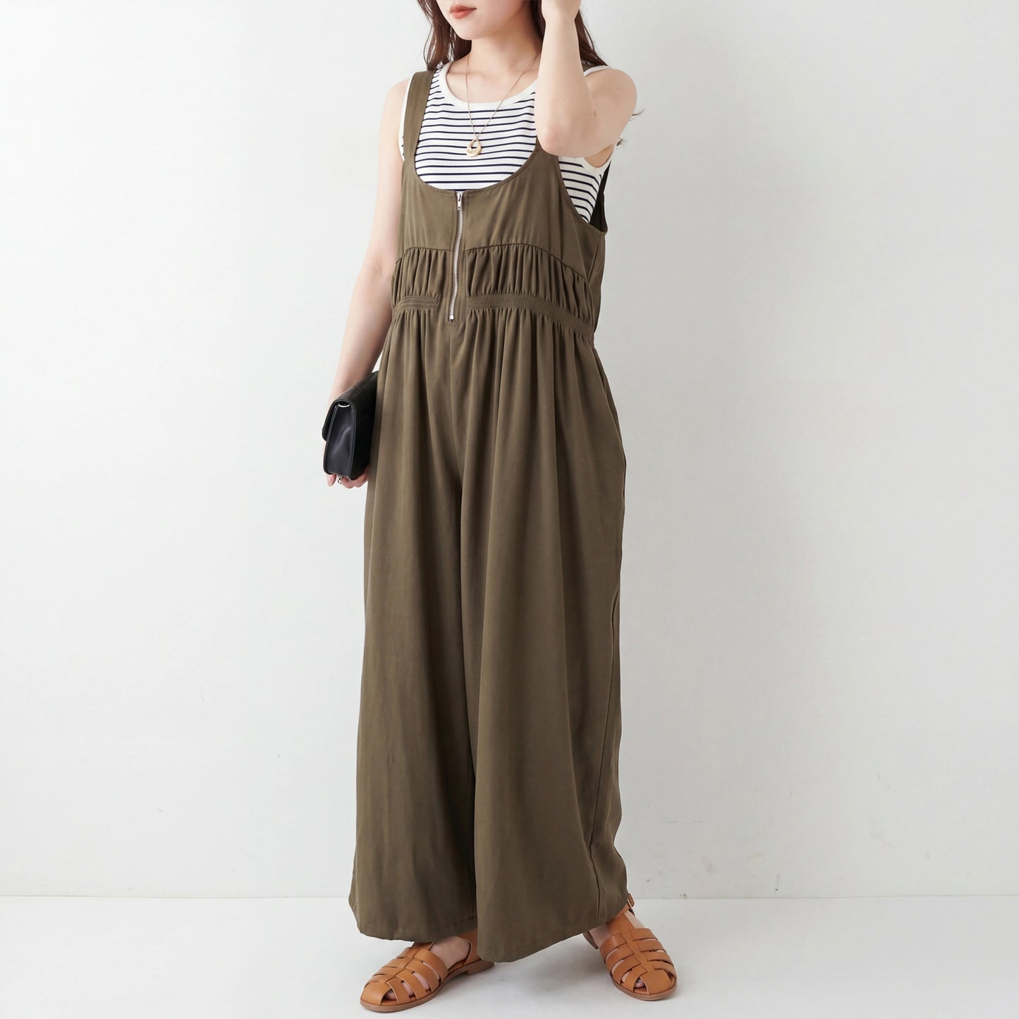 シャーリングサロペットパンツ