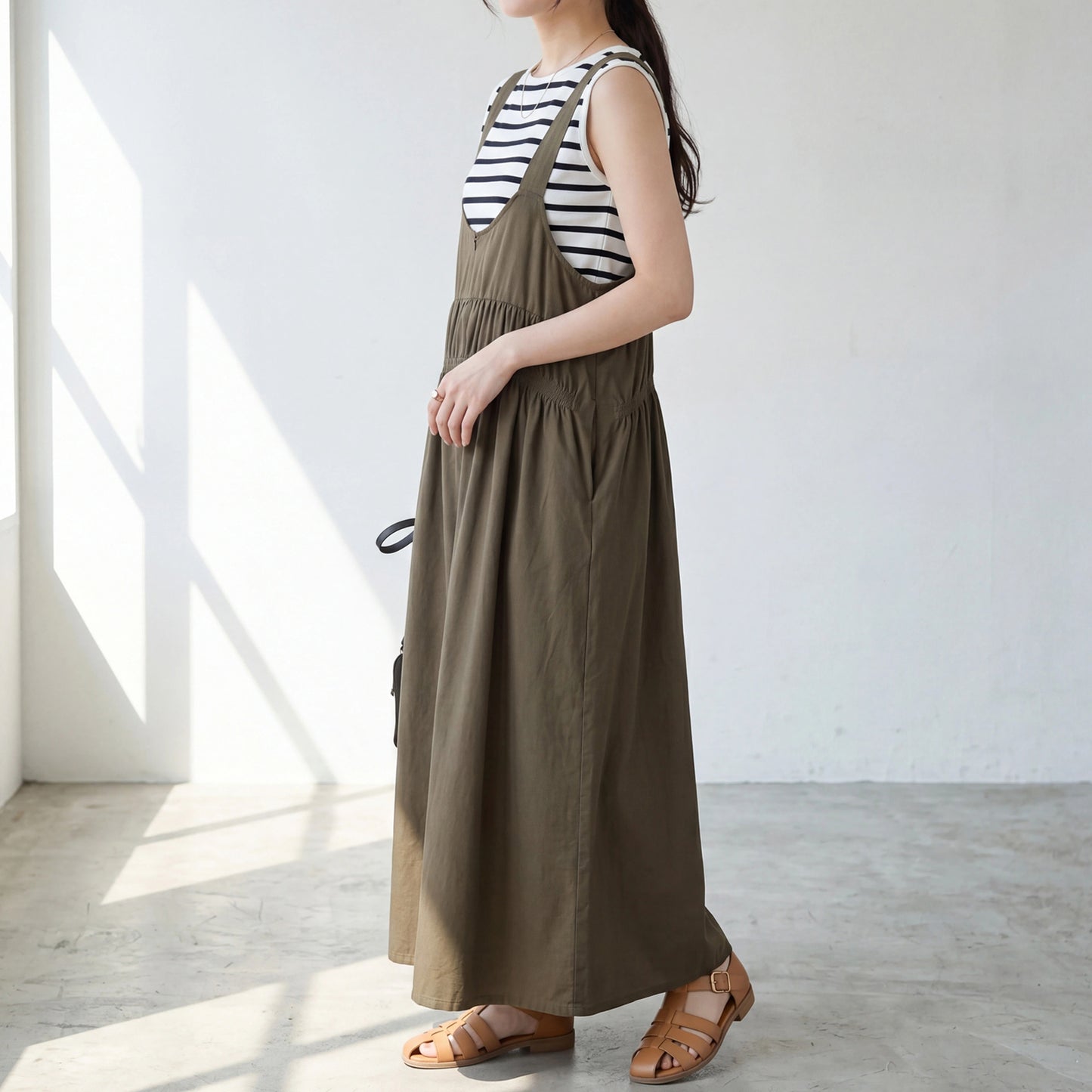 シャーリングサロペットパンツ