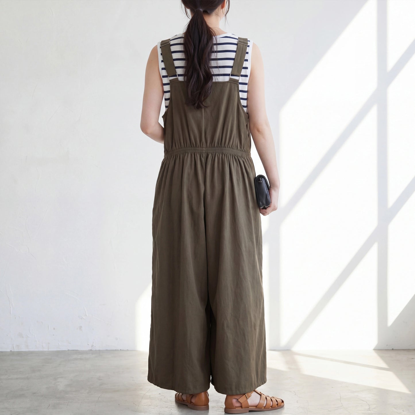 シャーリングサロペットパンツ
