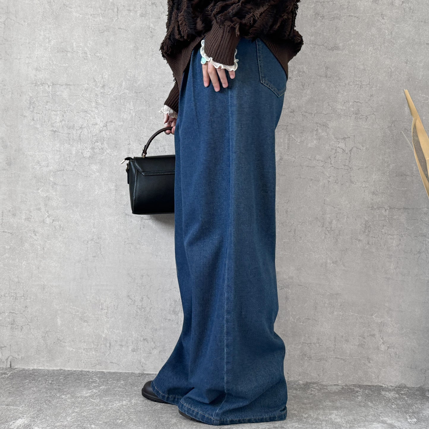 ハイウエストデニムタックワイドパンツ