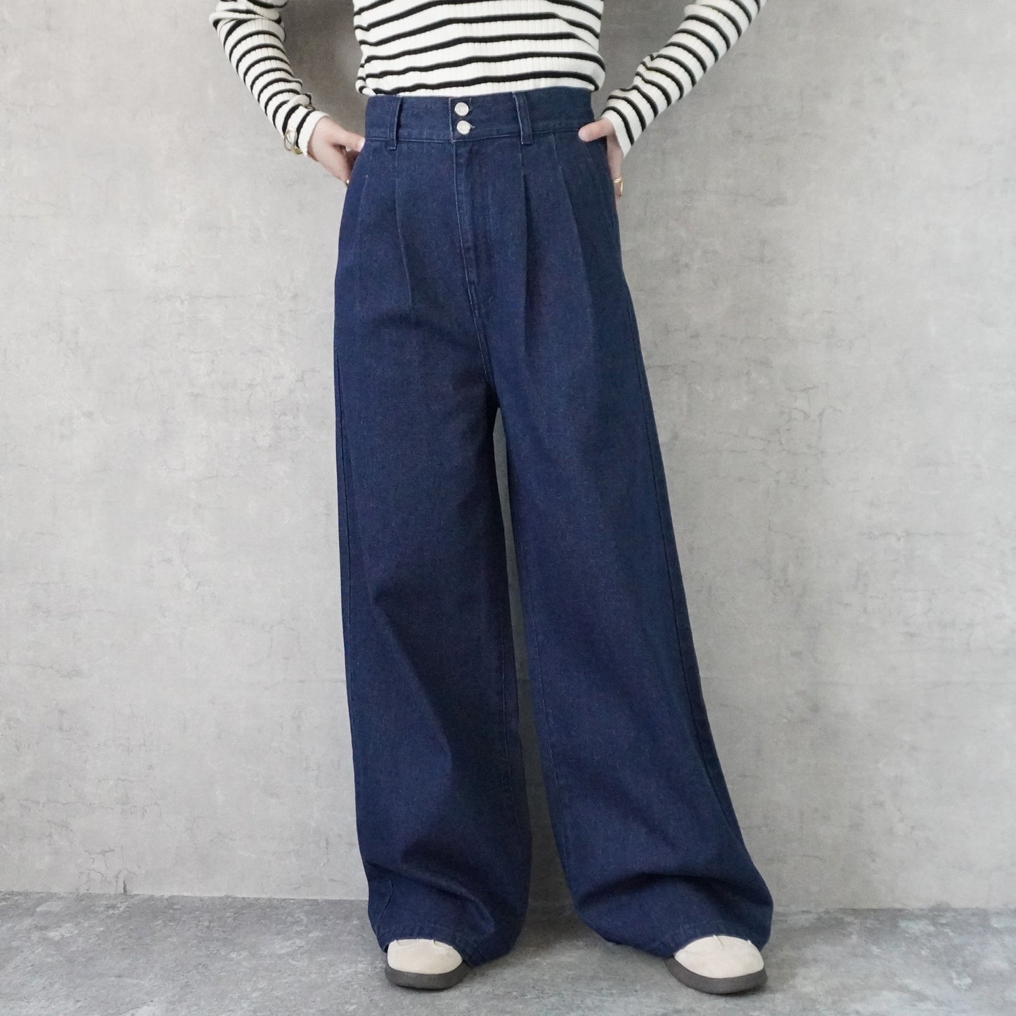 ハイウエストデニムタックワイドパンツ