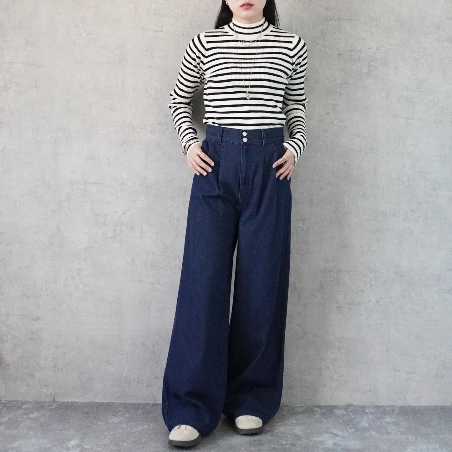 ハイウエストデニムタックワイドパンツ
