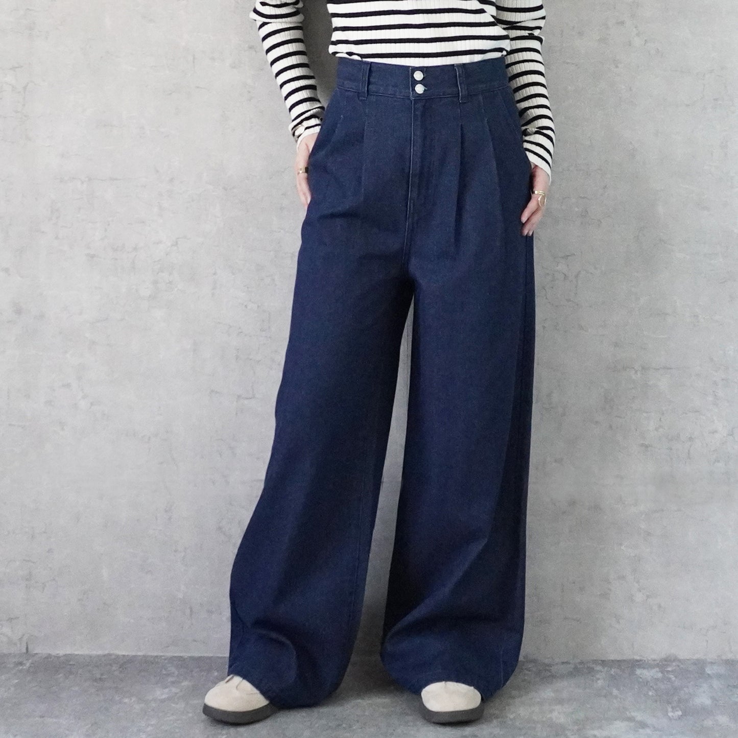 ハイウエストデニムタックワイドパンツ
